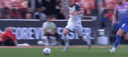 1712414419785078918.gif milan 2.gif