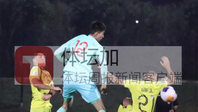 1713318544271080203.png 于金永对阵马来西亚队热身赛中创造了一个点球机会,对方禁区内手球_副本.png